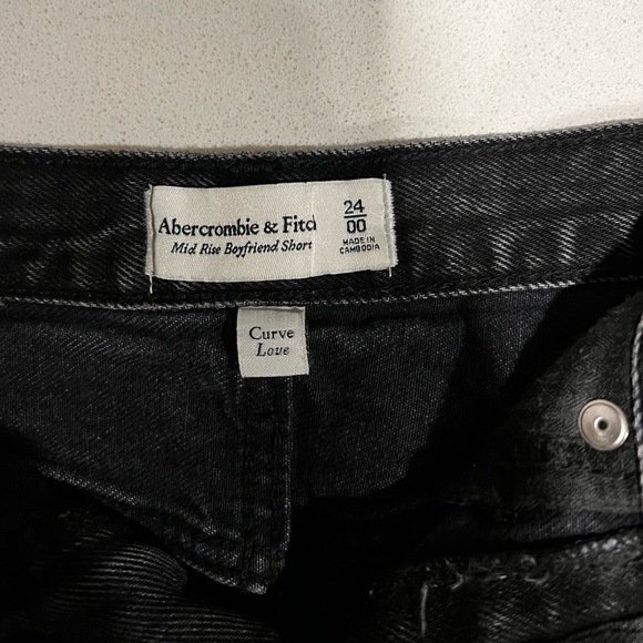 Abercrombie high waisted curve shorts - Picture 2 of 3